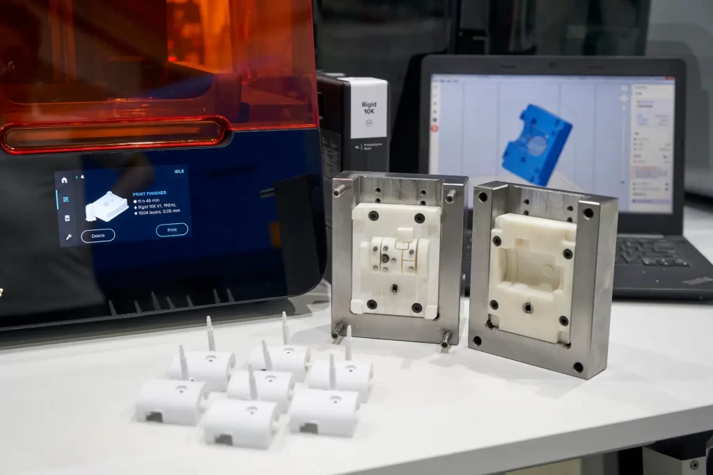 Formlabs 3D printer with software and example 3D printing Parts