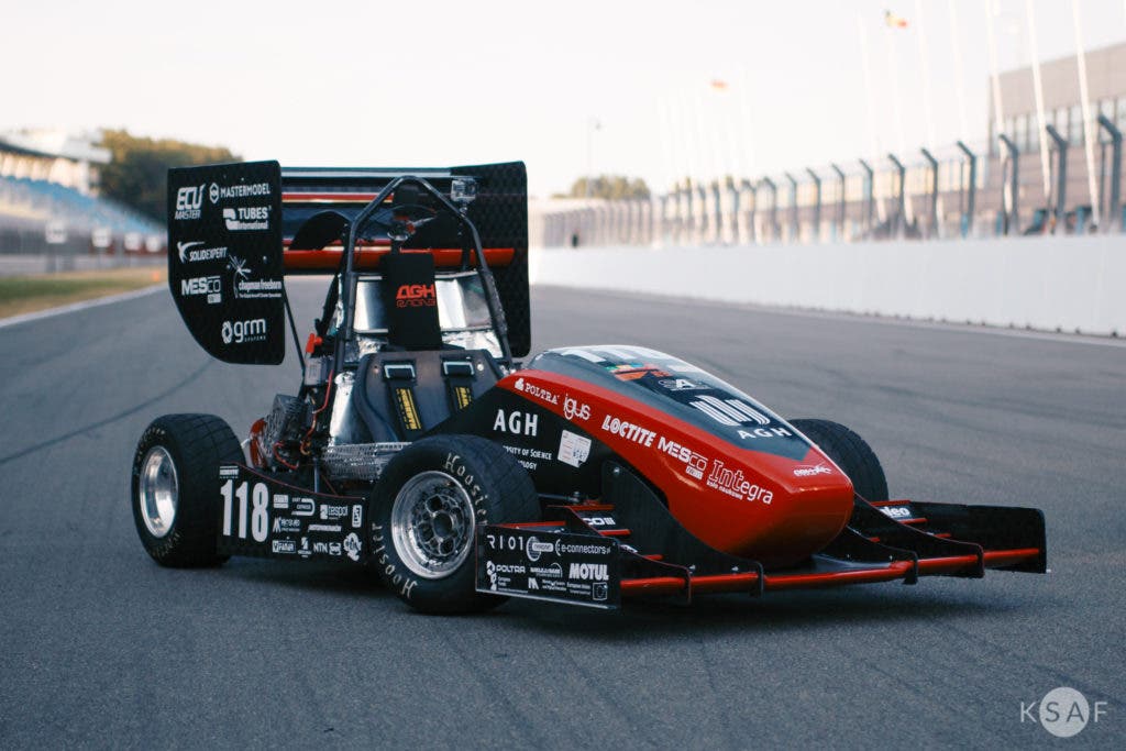 Combustion racing car with 3d printed components