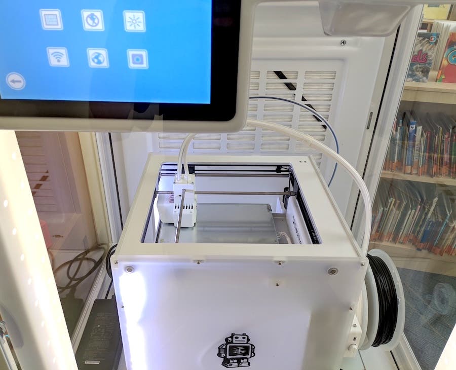 the top of an ultimaker 3d printer