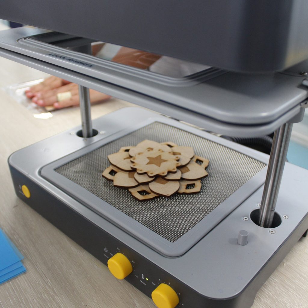 a leaf mould on the build platform of a mayku formbox machine